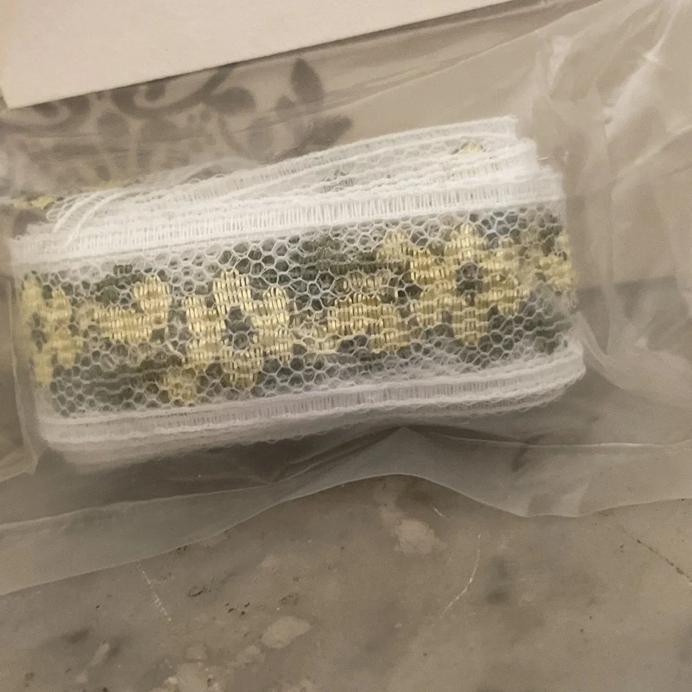 2 3 yard lengths of seam binding | 1/2